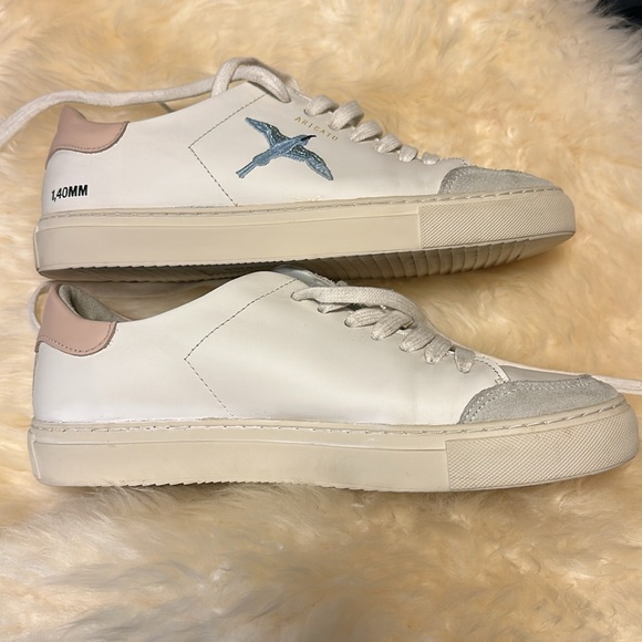 Axel Arigato 1.40MM with blue and silver bird detail. Size 40 EU, 9 US. - Picture 3 of 13